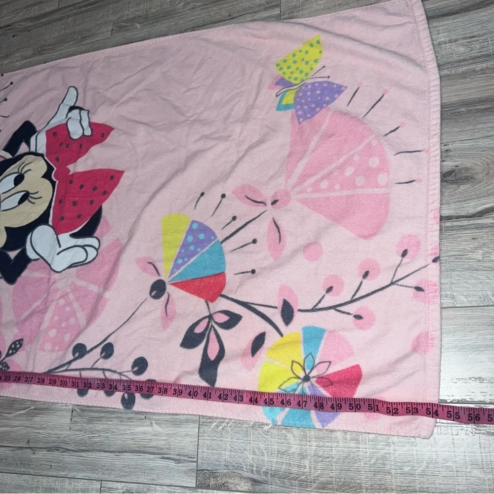 Disney towel Minnie Mouse pink beach bath 🛁 🏝️ summer cute soft Disney lover